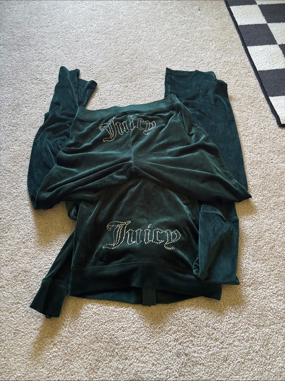 Juicy Couture Dark Green Velour Tracksuit with Rhinestone Juicy Logo never Worn
